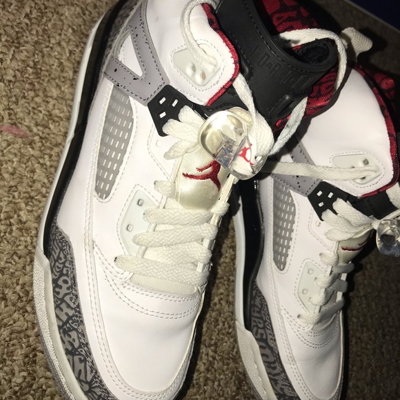 Sneakers 👟 - Picture 3 of 6